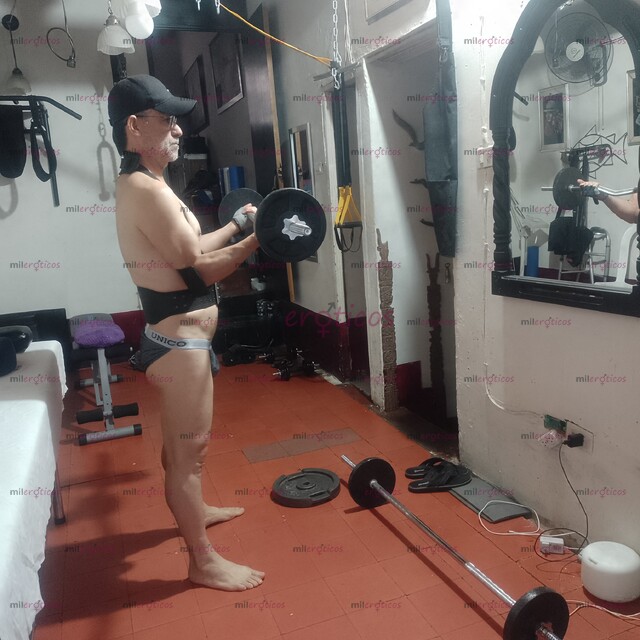 FOTOS DE MASAJISTA VETERANO PASIVO 61 AÑOS APARTA ESTUDIO PRIVADO MEDELLÍN