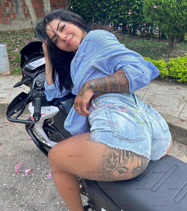 FOTOS DE ARDIENTE FLACA TATUADA DE PASO POR TU CIUDAD!!