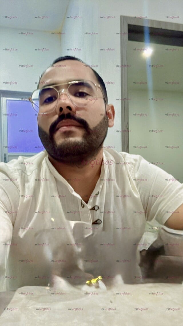 FOTOS DE ESTOY A TUS ÓRDENES PARA CUMPLIR CUALQUIER FANTASÍA