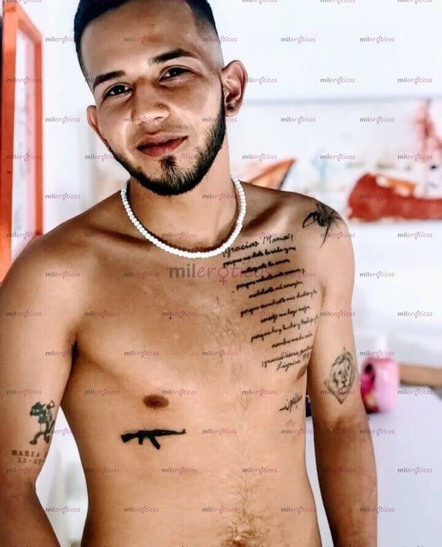 FOTOS DE HOLA UN GUSTO ANGELO ... TENGO 22 AÑOS . SOY DELGADO COMPLACIENTE .MIDO 1.65