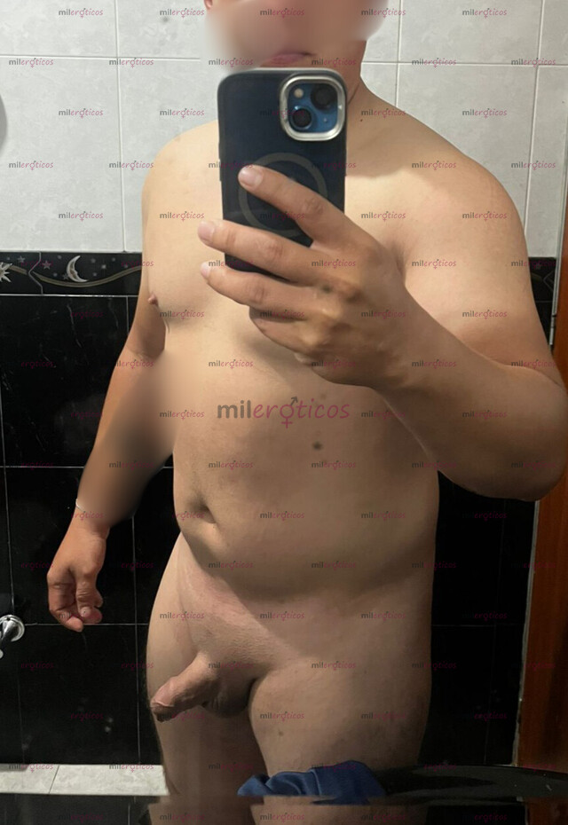 FOTOS DE HOMBRE CACHONDO CON GANAS DE LLENAR TU CUERPO DE LECHE