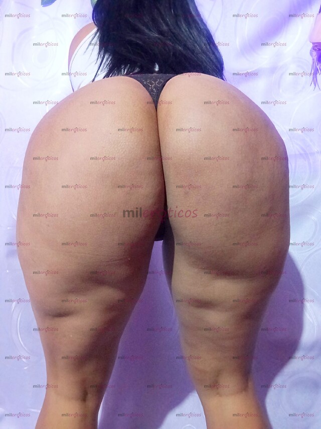 FOTOS DE HERMOSA MORENA CULONA MUY CALIENTE CON GANAS DE HACERTE FELIZ Y CUMPLIR FANTASIA