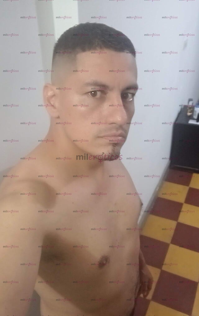 FOTOS DE COMPLACIENTE Y DESEOSO COMPLAZCO TUS DESEOS SI NECESITAS COMPAÑÍA O SOLO UN RATO