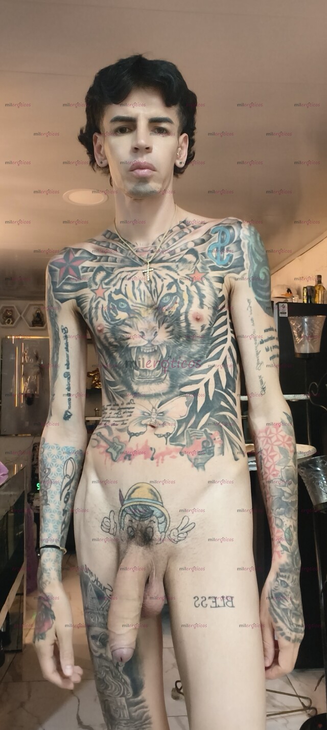 FOTOS DE FLACO BLANCO TATUADO ACTIVO MORBOSO FETICHERO