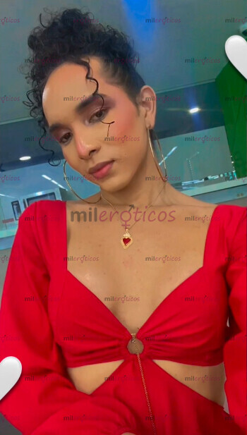 FOTOS DE UNA FLACA LLENA DE PASION PARA TI, CON GANASA DE HACERTE LLEGAR Y VER TU DESEO.