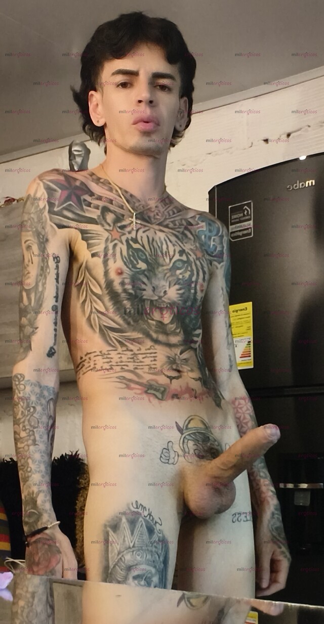 FOTOS DE FLACO BLANCO TATUADO ACTIVO MORBOSO FETICHERO