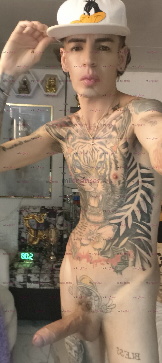 FOTOS DE FLACO BLANCO TATUADO ACTIVO MORBOSO FETICHERO