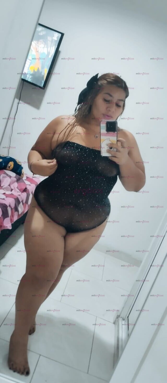 FOTOS DE HOLA BEBÉ MUCHO GUSTO ME LLAMO LOLA UNA GORDITA CURVI SEDIENTA DE PENES