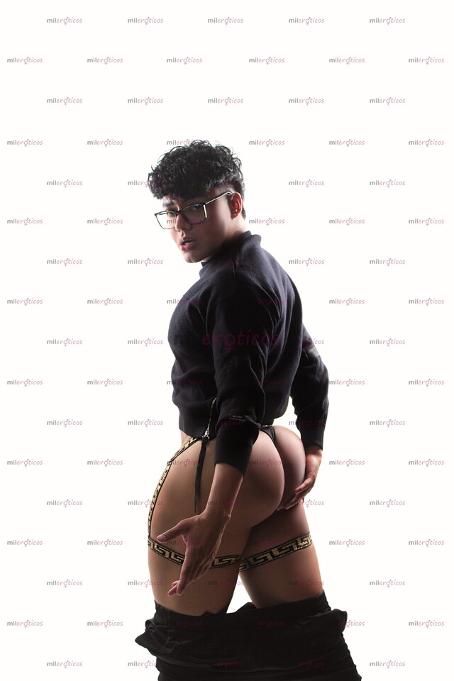 FOTOS DE 100% REAL DE VISITA! DISFRUTA DE UN CULOTE RICO PARA REBOTAR EN TU VERGA!