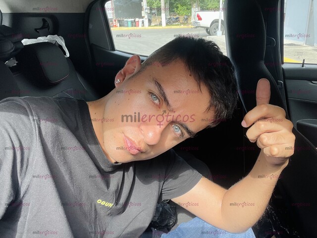 FOTOS DE JOVEN CON SITIO EN ARMENIA POR EL PARQUE SUCRE SOY VERSÁTIL ESCRÍBEME