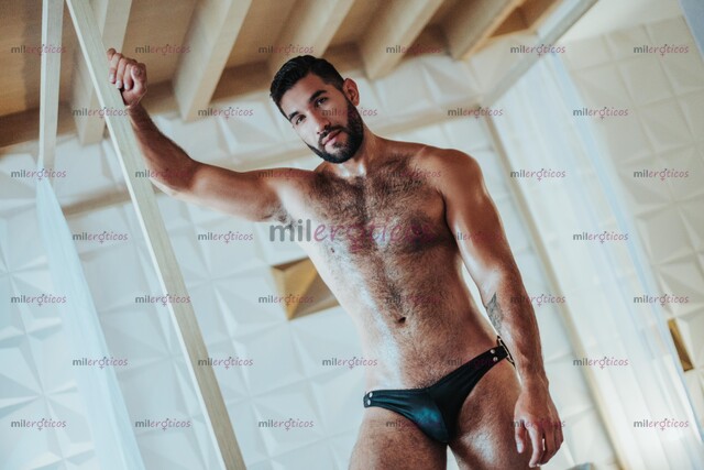 FOTOS DE TAPATÍO ALTO Y VELLUDO, DOMINANTE, VERGON 23CM Y MUY FIESTERO