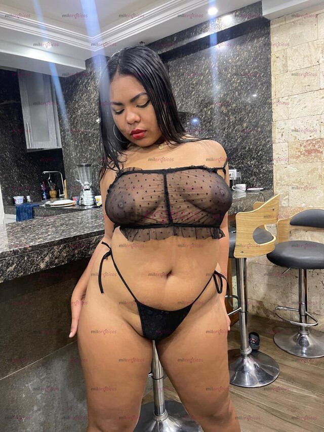 FOTOS DE VENEZOLANA SÚPER CALIENTE DE GRANDES CURVAS Y SÚPER COMPLACIENTE
