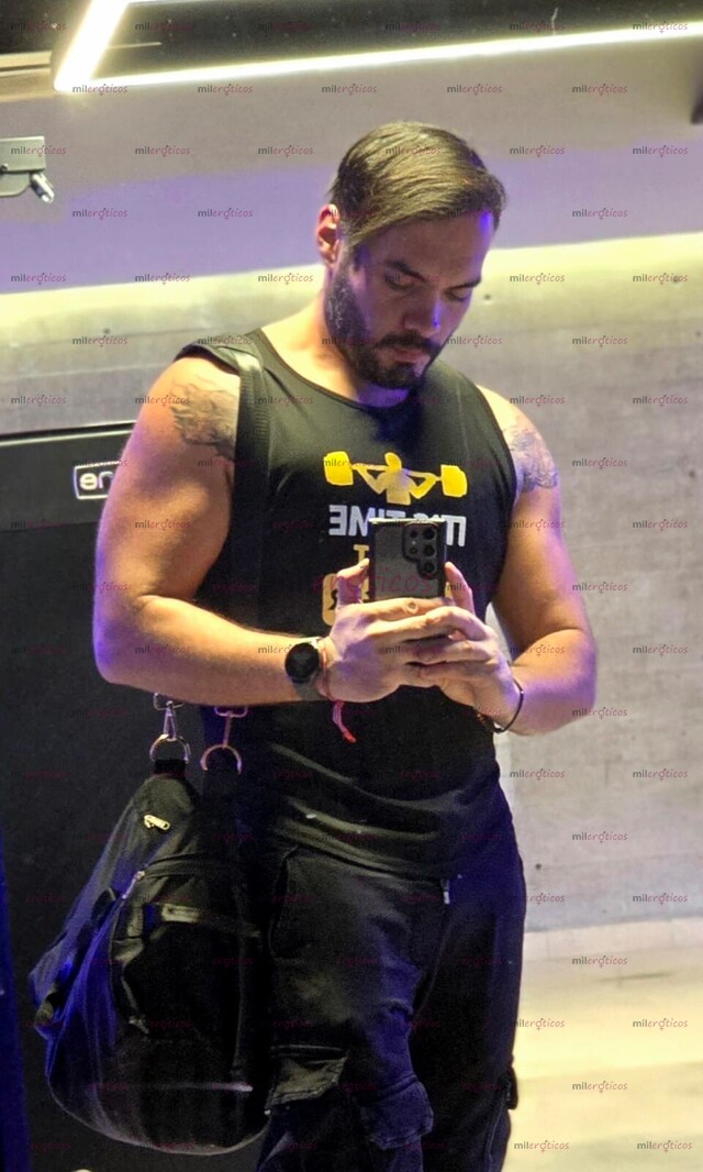 FOTOS DE ALESSANDRO MODELO VIP SÚPER GUAPO SEXY Y FUERTE