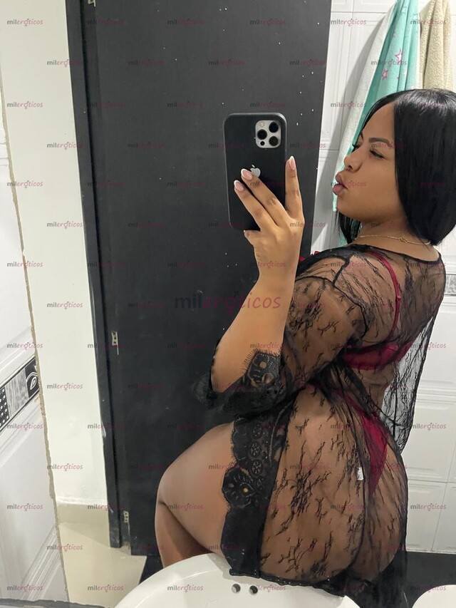 FOTOS DE VENEZOLANA SÚPER CALIENTE DE GRANDES CURVAS Y SÚPER COMPLACIENTE