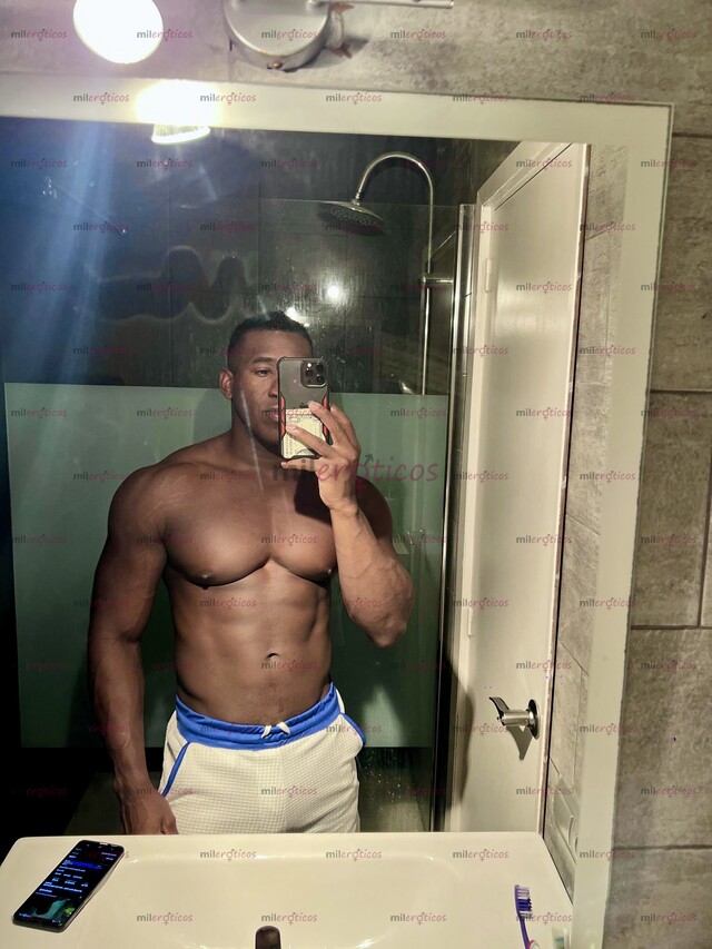 FOTOS DE NEGRO DOMINANTE POLLON ROMPE CULOS RECIÉN LLEGADO DE EUROPA