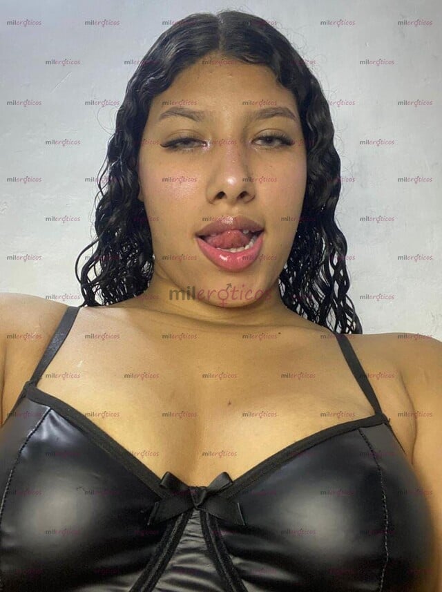 FOTOS DE HERMOSA MORENA CRESPA, CULO GRANDE Y TETAS HERMOSAS