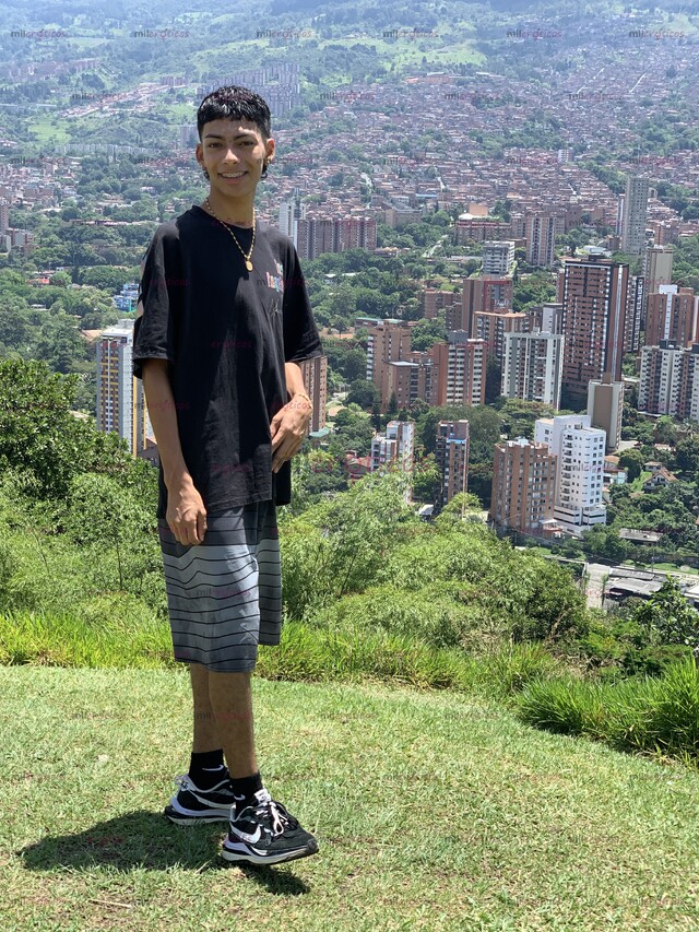 FOTOS DE MORENO VERSATIL COMPLACIENTE Y EDUCADO DISPONIBLE 24H