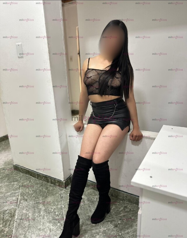 FOTOS DE PELI NEGRA DE BUENA ACTITUD CON UN CUERPO DELICIOSO