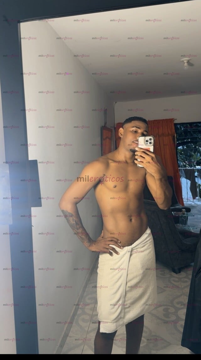 FOTOS DE SOY UN CHICO NEGRO ALTO SIMPÁTICO BUENA POLLA BUEN CULO VEN Y DIVIÉRTETE CONMIGO