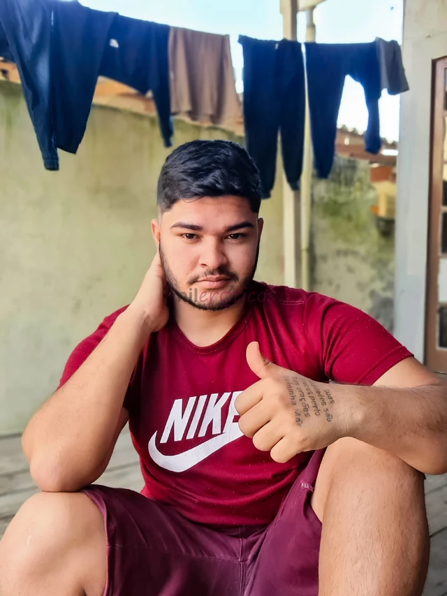 Estou disponivel em itajai sc mas atendo tambem em bc e ao redor so chamar e marcamos que daremos um jeito de meter e foder bem gostoso tenho 23 anoss...