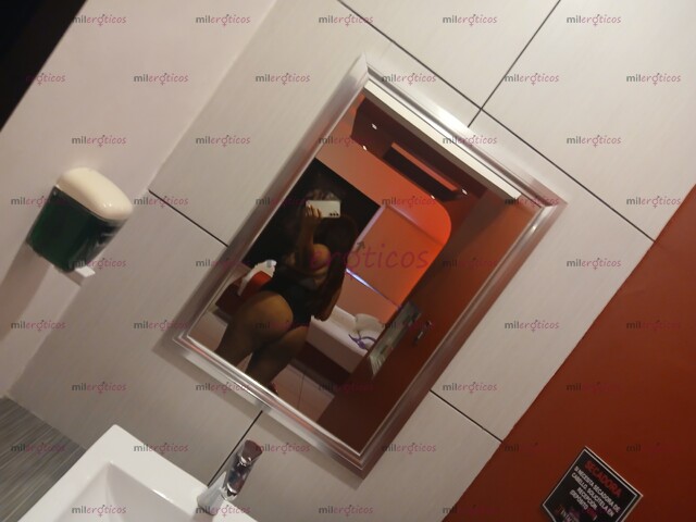 FOTOS DE CHAPARRITA TRAGONA DE LECHE BBE Y VERGA CARIÑO DAME AL FULL