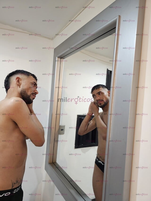 FOTOS DE VERSÁTIL COMPLACIENTE DOMINANTE O SU MISO ? ESTOY PARA CUMPLIR TUS DESEOS Y FAN