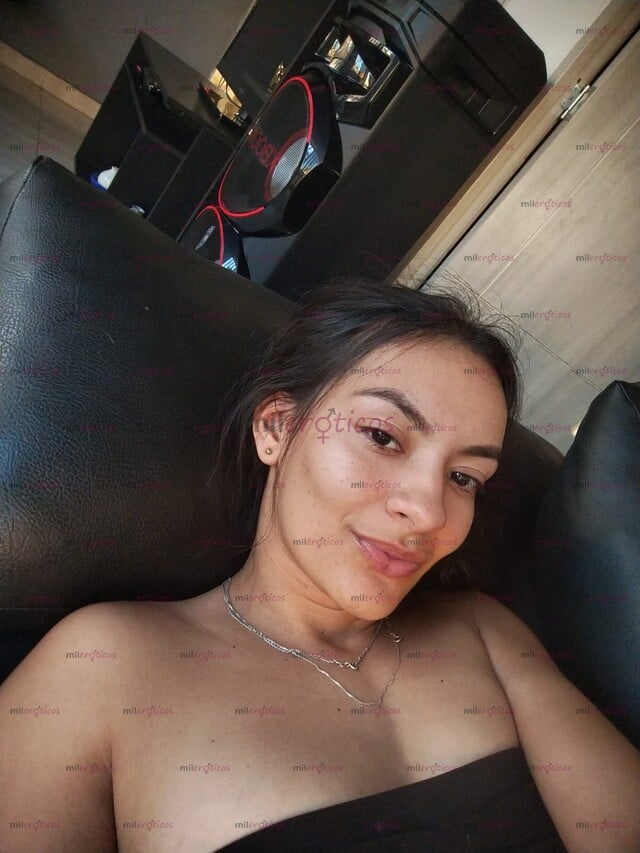 FOTOS DE ARIADNA BIANCA BLANCA Y PURA FLACA DELGADA ATENTA Y SEXY