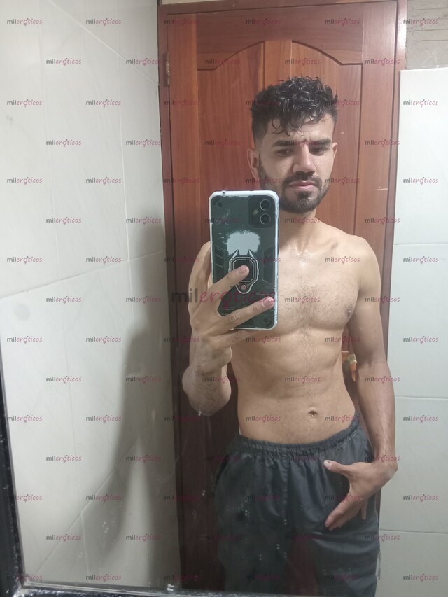 FOTOS DE CHICO DE COMPLEXION DELGADA LISTO PARA ATENDERTE