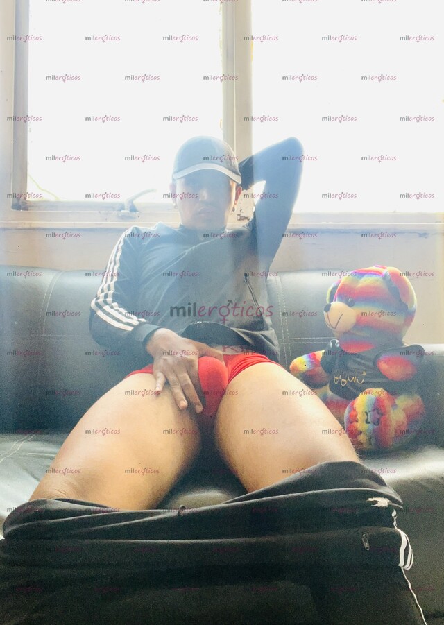 FOTOS DE NUEVO ALEXIS MORENO CALIENTE JOVEN NALGÓN Y CON UNA RICA VERGA CON MUCHA LECHE