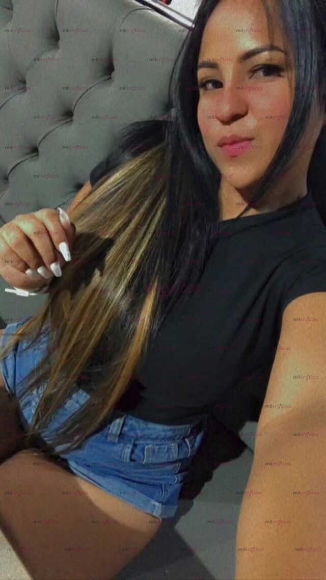 FOTOS DE LAURA UNA HERMOSA CHICA QUE ESTARA DISPUESTA A CUMPLIR TUS FANTASÍAS