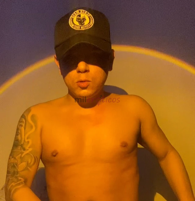 Me chamo bruno 26 anos residente da zona leste de sao paulo faco video chamadas e vendas de conteudo videos e fotos pau grosso pentelhudo e sacao cham...