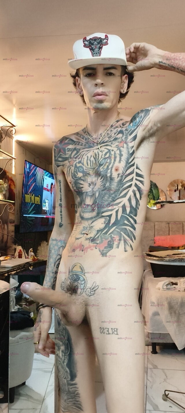 FOTOS DE BUENOS DÍAS YO MEN DELGADO ACTIVO TATUADO