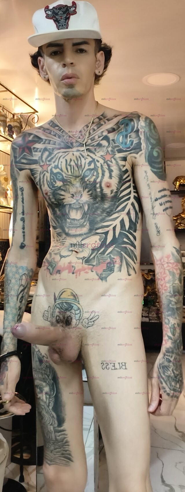 FOTOS DE BUENOS DÍAS YO MEN DELGADO ACTIVO TATUADO