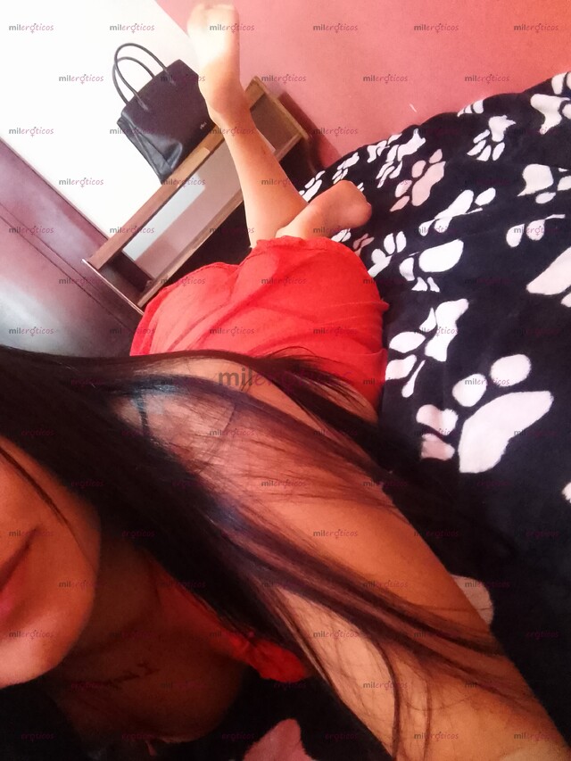 FOTOS DE HOLA MIS AMORES SOY YESSICA UNA CHICA DE CARA LINDA JUGUETONA DIVERTIDA TU AMAMT
