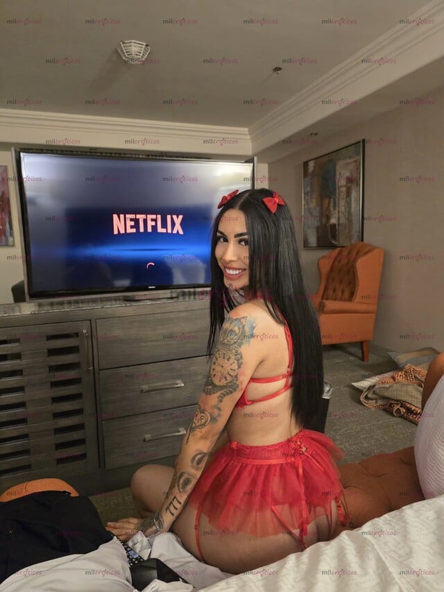 FOTOS DE HOLA ME LLAMO MELANIE, TENGO 23 AÑOS, SOY PETTITE MUY CACHONDA Y COMPLACIENTE.