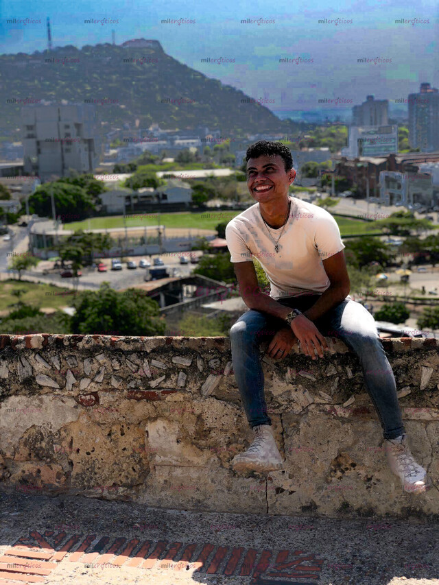 FOTOS DE JOVEN BARRANQUILLERO COMPLETAMENTE PASIVO...