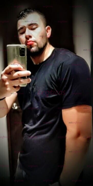 FOTOS DE HOLA QUE TAL ME PRESENTO SOY GERARDO CHICO DE 30 AÑOS DOTADO ALTO GUAPO