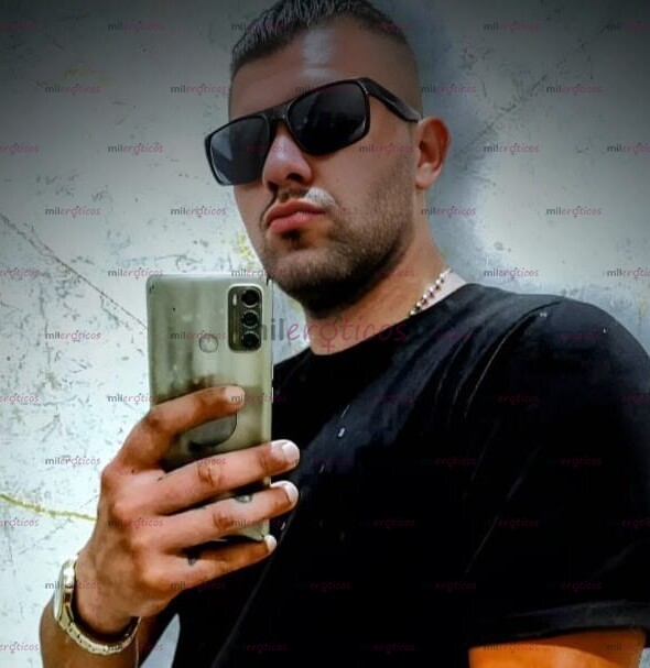 FOTOS DE HOLA QUE TAL ME PRESENTO SOY GERARDO CHICO DE 30 AÑOS DOTADO ALTO GUAPO