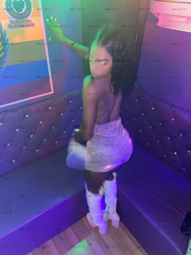 FOTOS DE SOY TODO LO QUE BUSCAS, UNA NEGRA ES LO QUE NECESITAS