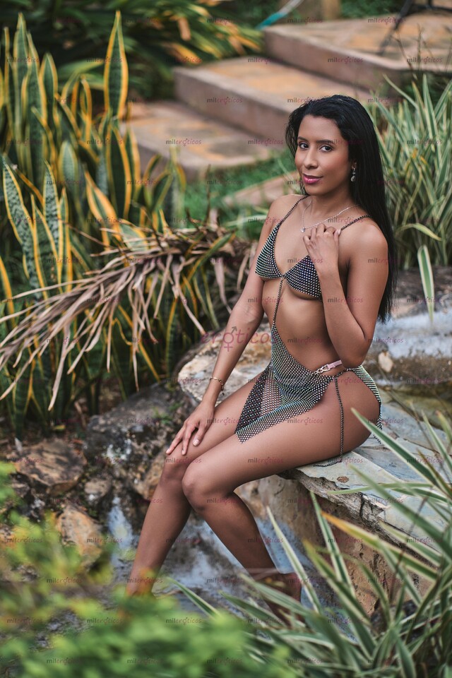 FOTOS DE SOY UNA SEXY MORENA CON CUERPO DE MODELO