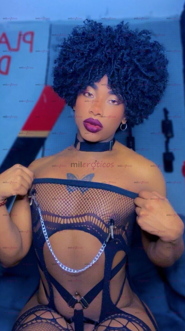 FOTOS DE MORENA FEMENINA, ARDIENTE Y LLENA DE DESEO