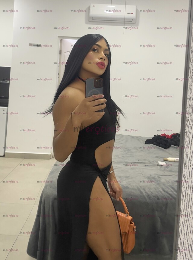 FOTOS DE ¡LA NUEVA NENA QUE TODOS QUIEREN PROBAR! CHAPARRITA NALGONA Y BIEN DOTADA ZAP