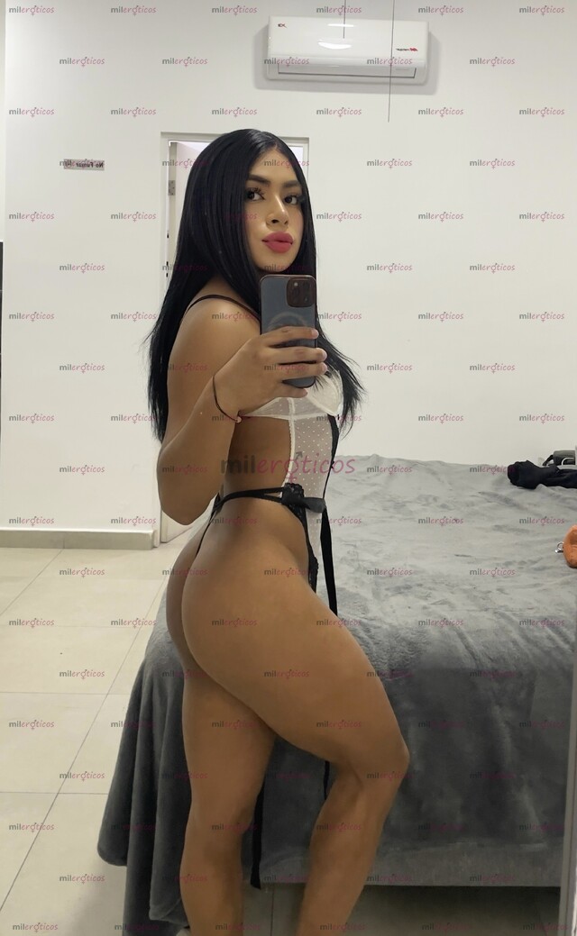 FOTOS DE ¡LA NUEVA NENA QUE TODOS QUIEREN PROBAR! CHAPARRITA NALGONA Y BIEN DOTADA ZAP
