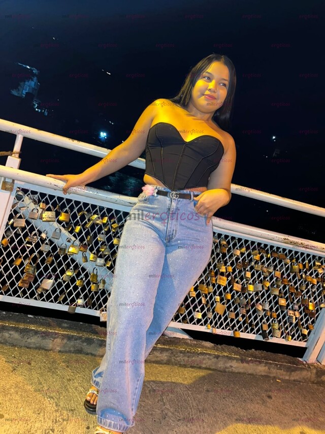 FOTOS DE KAROL, RICA NALGONCITA, MUY COMPLACIENTE Y ADICTA AL SEXO DURO