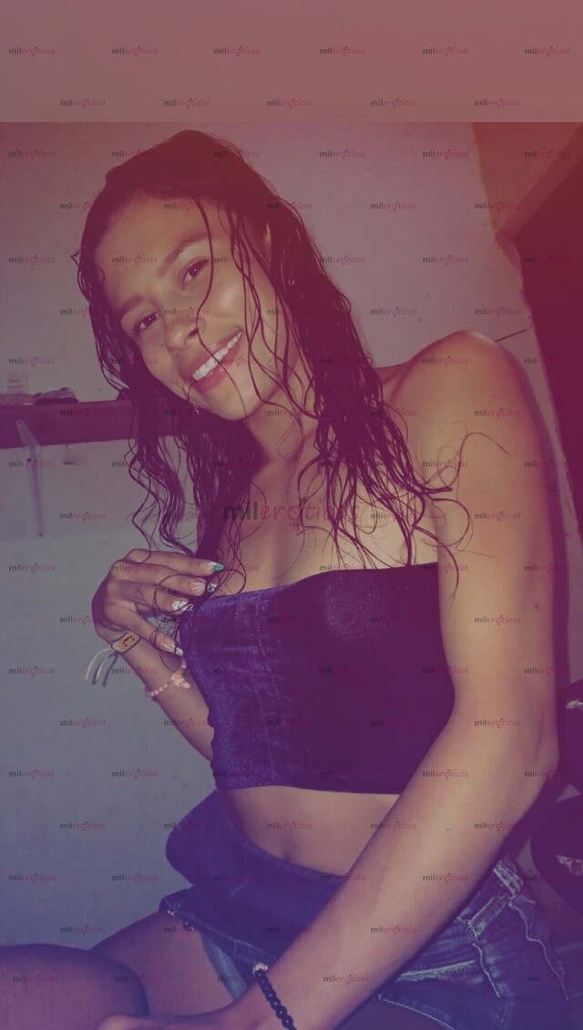 FOTOS DE MORENA BAJITA CALIENTE CON TATUAJES AMOR