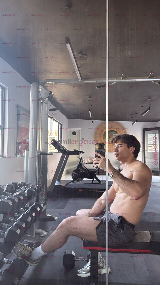 FOTOS DE ALAN SCOTT 26 EN TU CIUDAD POR UNOS DÍAS