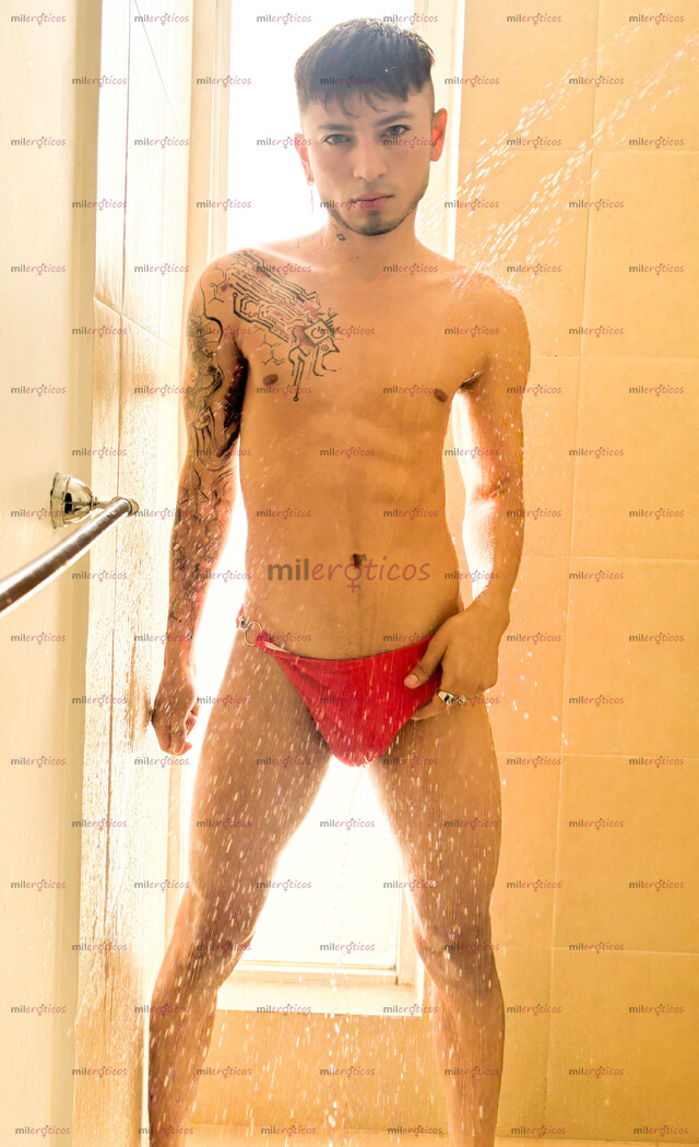 FOTOS DE SOY CHARS, JOVEN MEXICANO GUAPO Y ATLÉTICO 18CM ACTIVO
