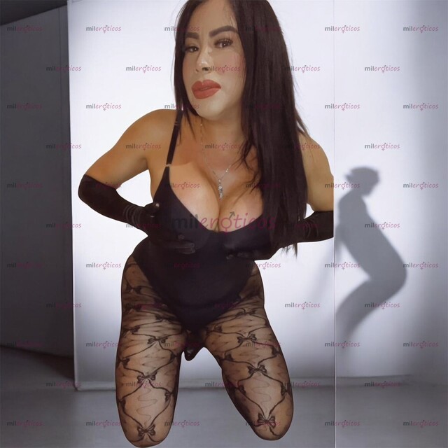 FOTOS DE SENSUALIDAD Y CARISMA PERO ALA VEZ DOTADA Y DOMINANTE