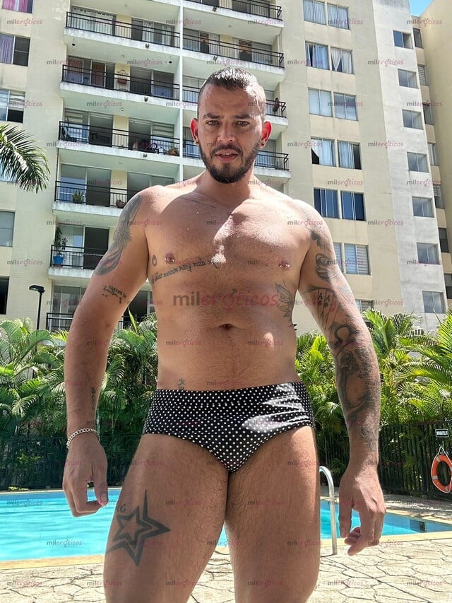 FOTOS DE POR POCOS DIAS... VICKINGO! MACHO PINTA VERGON MORBOSO Y DOMINANTE