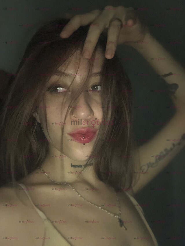 FOTOS DE EXOTICA RUBIA DE OJOS VERDES NINFOMANA DESCOMPLICADA